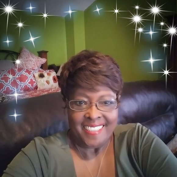 Meet your Posher, Joyce - Picture 1 of 1